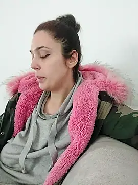 Snapshot of JoLeNe27 chatting on February 2025 12:36:01 PM JoLeNe27 online show from February 2025 12:36:01 PM