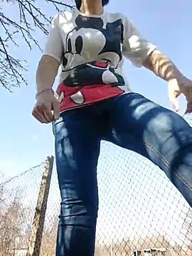 Snapshot of JoLeNe27 chatting on March 2025 01:03:02 PM JoLeNe27 online show from March 2025 01:03:02 PM