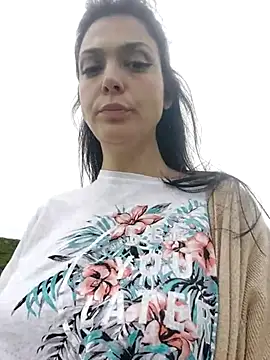 Snapshot of JoLeNe27 chatting on March 2025 01:32:02 PM JoLeNe27 online show from March 2025 01:32:02 PM