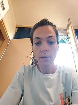 Snapshot of JoLeNe27 chatting on September 2025 04:47:01 AM JoLeNe27 online show from September 2025 04:47:01 AM