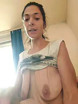 Snapshot of JoLeNe27 chatting on September 2025 04:58:02 AM JoLeNe27 online show from September 2025 04:58:02 AM