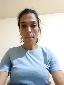 Snapshot of JoLeNe27 chatting on September 2025 06:11:02 PM JoLeNe27 online show from September 2025 06:11:02 PM