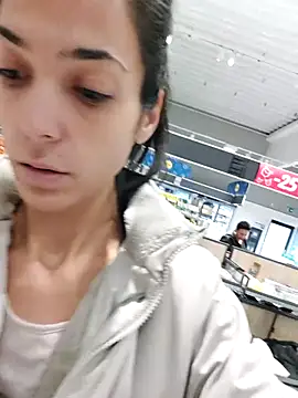 Snapshot of JoLeNe27 chatting on September 2025 06:18:01 AM JoLeNe27 online show from September 2025 06:18:01 AM