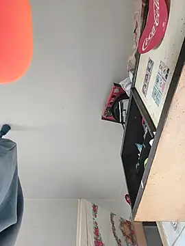 Snapshot of JoLeNe27 chatting on October 2025 07:28:01 AM JoLeNe27 online show from October 2025 07:28:01 AM