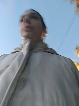 Snapshot of JoLeNe27 chatting on October 2025 04:35:01 AM JoLeNe27 online show from October 2025 04:35:01 AM