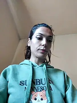 Snapshot of JoLeNe27 chatting on October 2025 09:54:01 AM JoLeNe27 online show from October 2025 09:54:01 AM