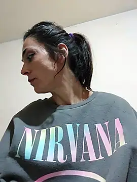 Snapshot of JoLeNe27 chatting on November 2025 05:23:01 PM JoLeNe27 online show from November 2025 05:23:01 PM