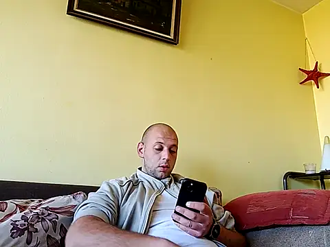 Flakka95 online show from October 2025 11:22:02 AM