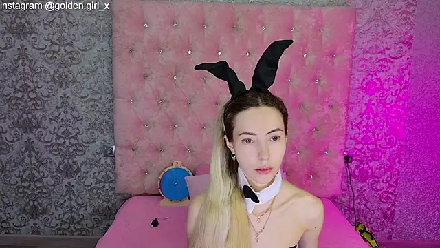 Akilla Queen online show from April 2026 01:50:01 AM