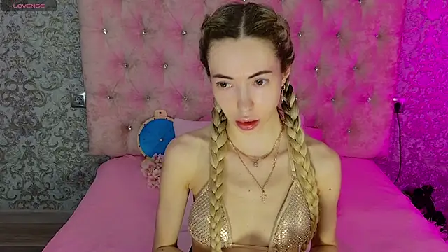 Akilla Queen online show from July 2026 01:58:01 AM