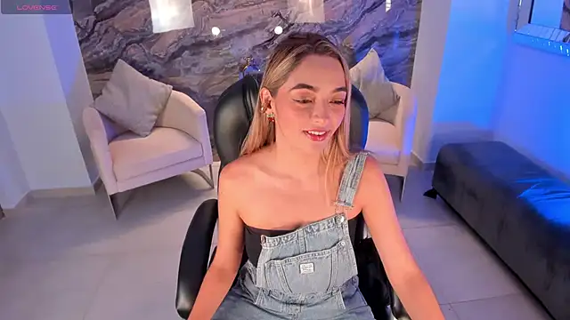 MelissaMoore  online show from February 2025 12:03:01 AM