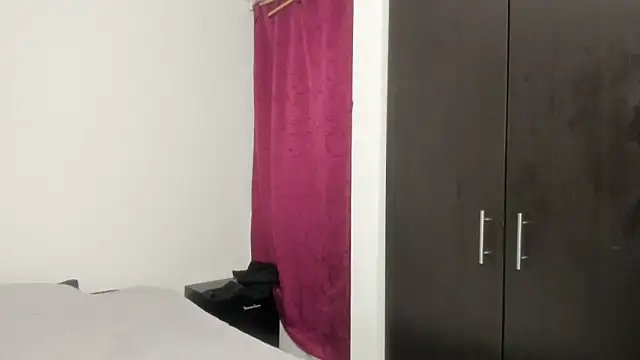 skinny Yizz online show from October 2025 11:14:02 PM