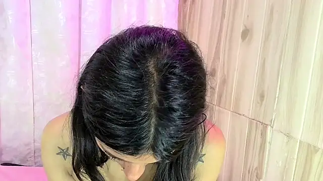 Snapshot of skinny_Yizz chatting on November 2025 08:22:01 PM skinny Yizz online show from November 2025 08:22:01 PM