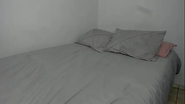 Snapshot of Dephne__ chatting on February 2026 10:25:02 PM Dephne online show from February 2026 10:25:02 PM