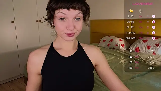 AliceKingsleigh online show from May 2026 05:47:01 AM