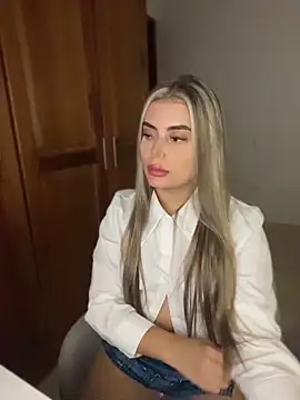 Miss valeriaa online show from May 2026 11:45:02 PM