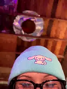 BlaizeyBBy online show from October 2025 10:15:01 PM