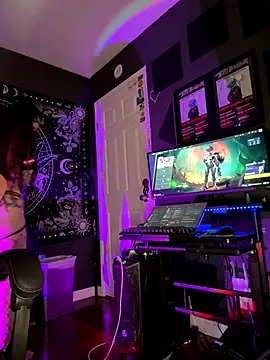 BlaizeyBBy online show from December 2025 01:45:01 AM