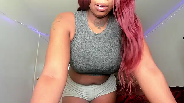 Snapshot of SashaMalone chatting on December 2025 04:35:02 PM SashaMalone online show from December 2025 04:35:02 PM