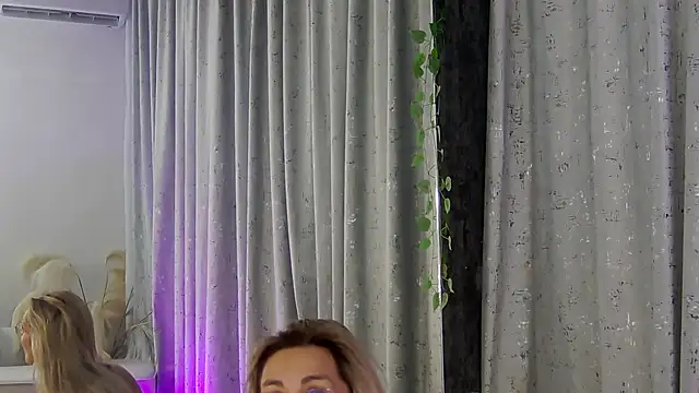 IsabelleEthan online show from May 2026 11:01:04 PM