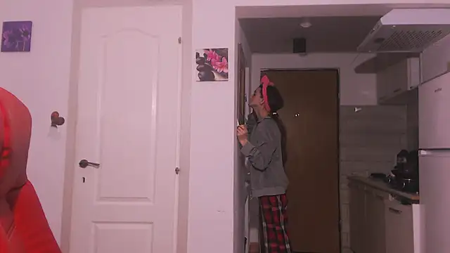 Snapshot of simyhvn chatting on January 2026 06:28:02 AM simyhvn online show from January 2026 06:28:02 AM