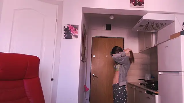 Snapshot of simyhvn chatting on February 2026 07:18:01 AM simyhvn online show from February 2026 07:18:01 AM