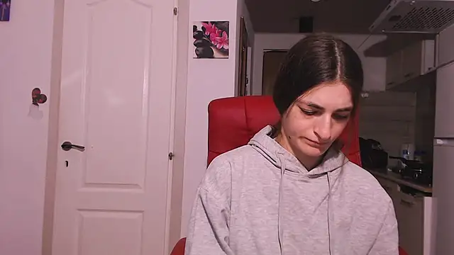 Snapshot of simyhvn chatting on February 2026 06:01:02 AM simyhvn online show from February 2026 06:01:02 AM