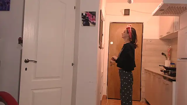 Snapshot of simyhvn chatting on February 2026 05:41:01 AM simyhvn online show from February 2026 05:41:01 AM