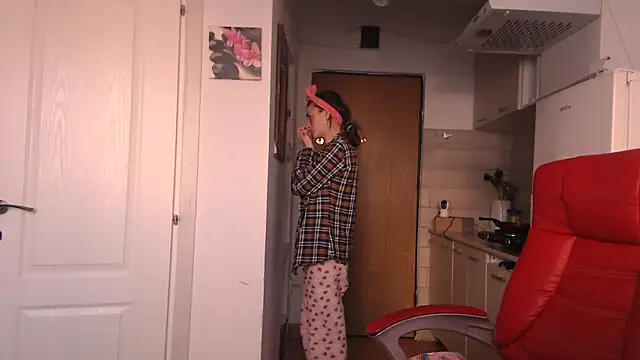 Snapshot of simyhvn chatting on March 2026 05:36:02 AM simyhvn online show from March 2026 05:36:02 AM