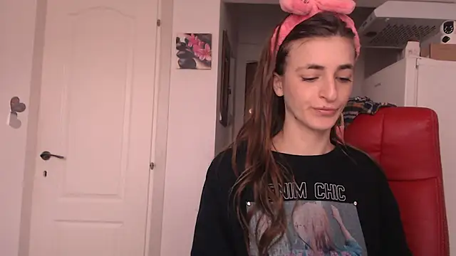 Snapshot of simyhvn chatting on March 2026 05:11:01 AM simyhvn online show from March 2026 05:11:01 AM