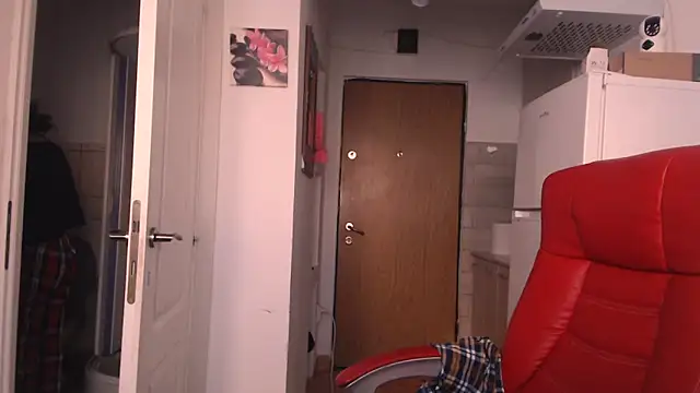 Snapshot of simyhvn chatting on March 2026 05:02:01 AM simyhvn online show from March 2026 05:02:01 AM