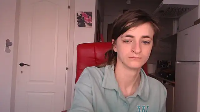 Snapshot of simyhvn chatting on April 2026 04:02:02 AM simyhvn online show from April 2026 04:02:02 AM