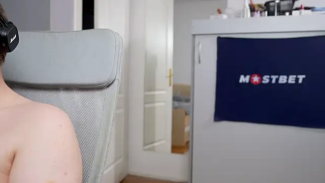 foxeslovefoxes online show from December 2024 03:41:02 PM