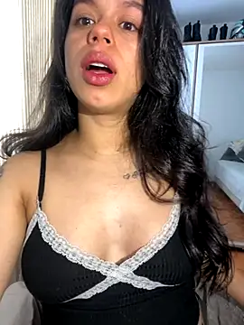 xlovelygirlx online show from September 2025 06:18:02 PM