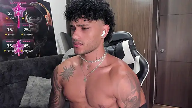 Alessandro Vanni online show from November 2025 02:23:02 AM