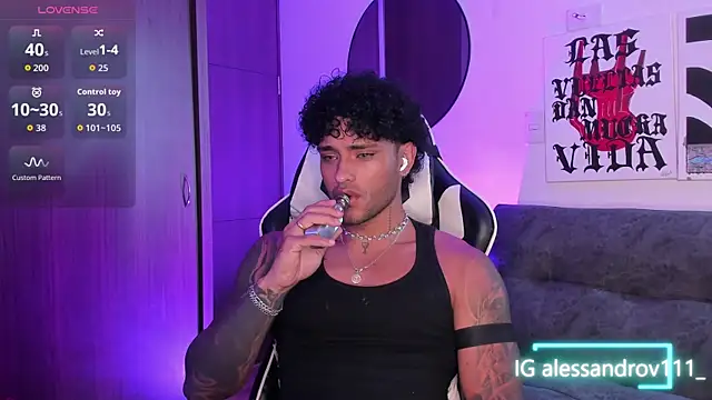 Snapshot of Alessandro_Vanni chatting on April 2026 01:16:01 PM Alessandro Vanni online show from April 2026 01:16:01 PM