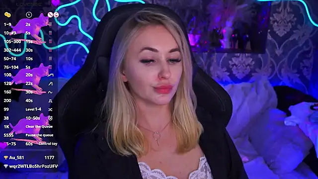 Snapshot of GraceCandy chatting on February 2025 04:03:02 AM GraceCandy online show from February 2025 04:03:02 AM