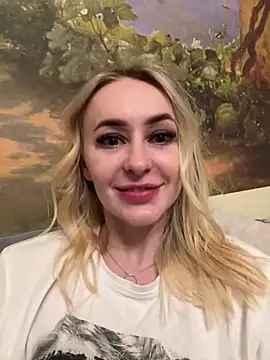 Snapshot of GraceCandy chatting on March 2025 11:26:01 PM GraceCandy online show from March 2025 11:26:01 PM