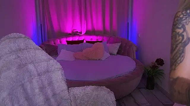 Snapshot of GraceCandy chatting on October 2025 08:51:02 PM GraceCandy online show from October 2025 08:51:02 PM