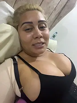 maymercy online show from November 2025 09:58:02 PM