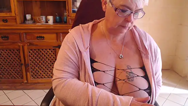 MISS LINDAH online show from February 2025 08:55:01 AM