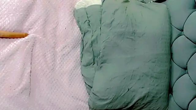 Snapshot of Imannejulienne chatting on March 2026 03:30:01 AM Imannejulienne online show from March 2026 03:30:01 AM