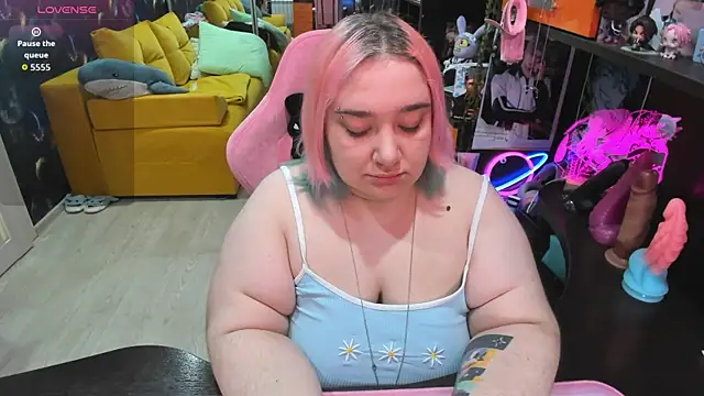 Softie Sofy online show from May 2026 02:29:01 AM