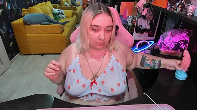 Softie Sofy online show from July 2026 02:09:02 AM