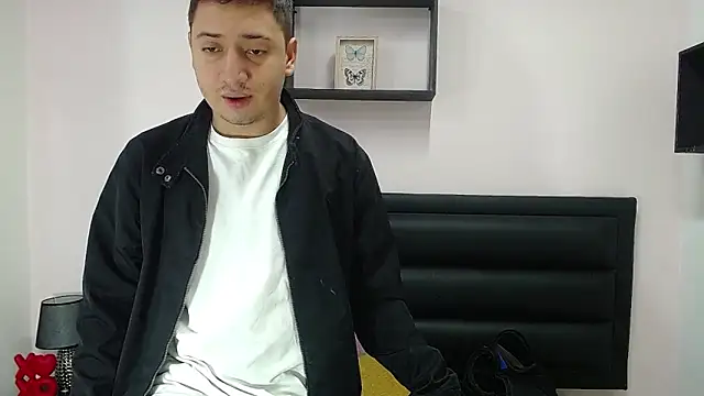 Snapshot of ares_sexxx chatting on March 2025 02:26:01 PM ares sexxx online show from March 2025 02:26:01 PM