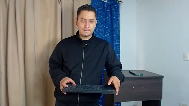 Snapshot of ares_sexxx chatting on March 2025 12:50:02 PM ares sexxx online show from March 2025 12:50:02 PM