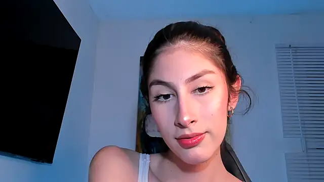 Snapshot of valeria_gonzales_ chatting on December 2024 11:20:02 PM valeria gonzales online show from December 2024 11:20:02 PM