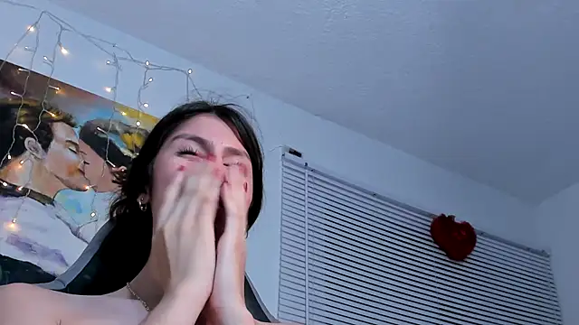 Snapshot of valeria_gonzales_ chatting on December 2024 07:45:02 AM valeria gonzales online show from December 2024 07:45:02 AM