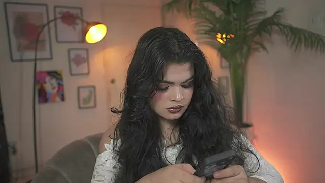 Snapshot of artechloe chatting on November 2025 01:41:02 AM artechloe online show from November 2025 01:41:02 AM