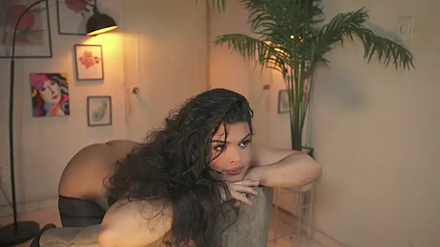 Snapshot of artechloe chatting on December 2025 11:11:01 PM artechloe online show from December 2025 11:11:01 PM